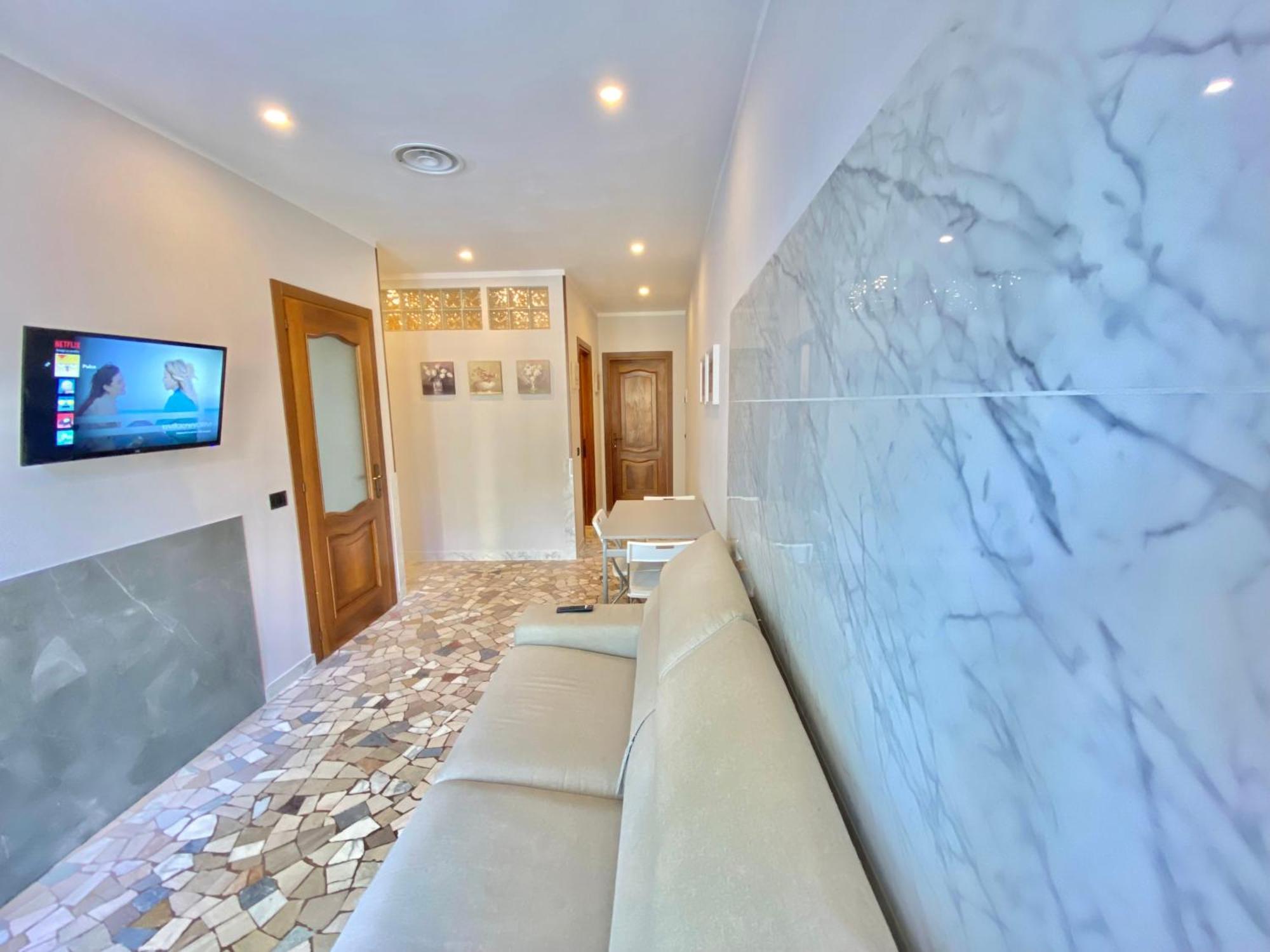 Apt Donati Home, Modernita E Comfort Con Parcheggio Gratuito Privato E Spazio Esterno Privato 卡萨诺阿达 外观 照片
