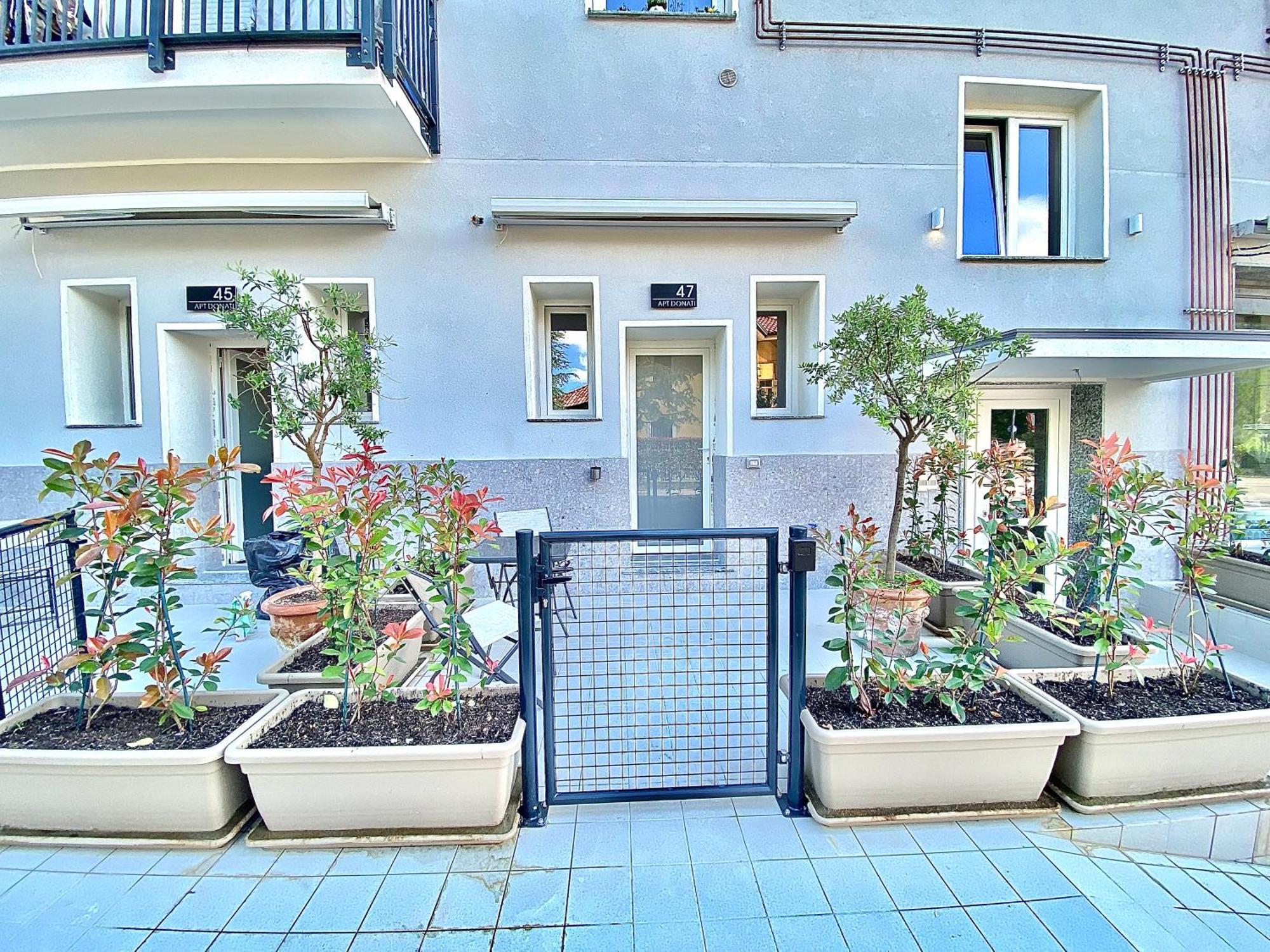 Apt Donati Home, Modernita E Comfort Con Parcheggio Gratuito Privato E Spazio Esterno Privato 卡萨诺阿达 外观 照片