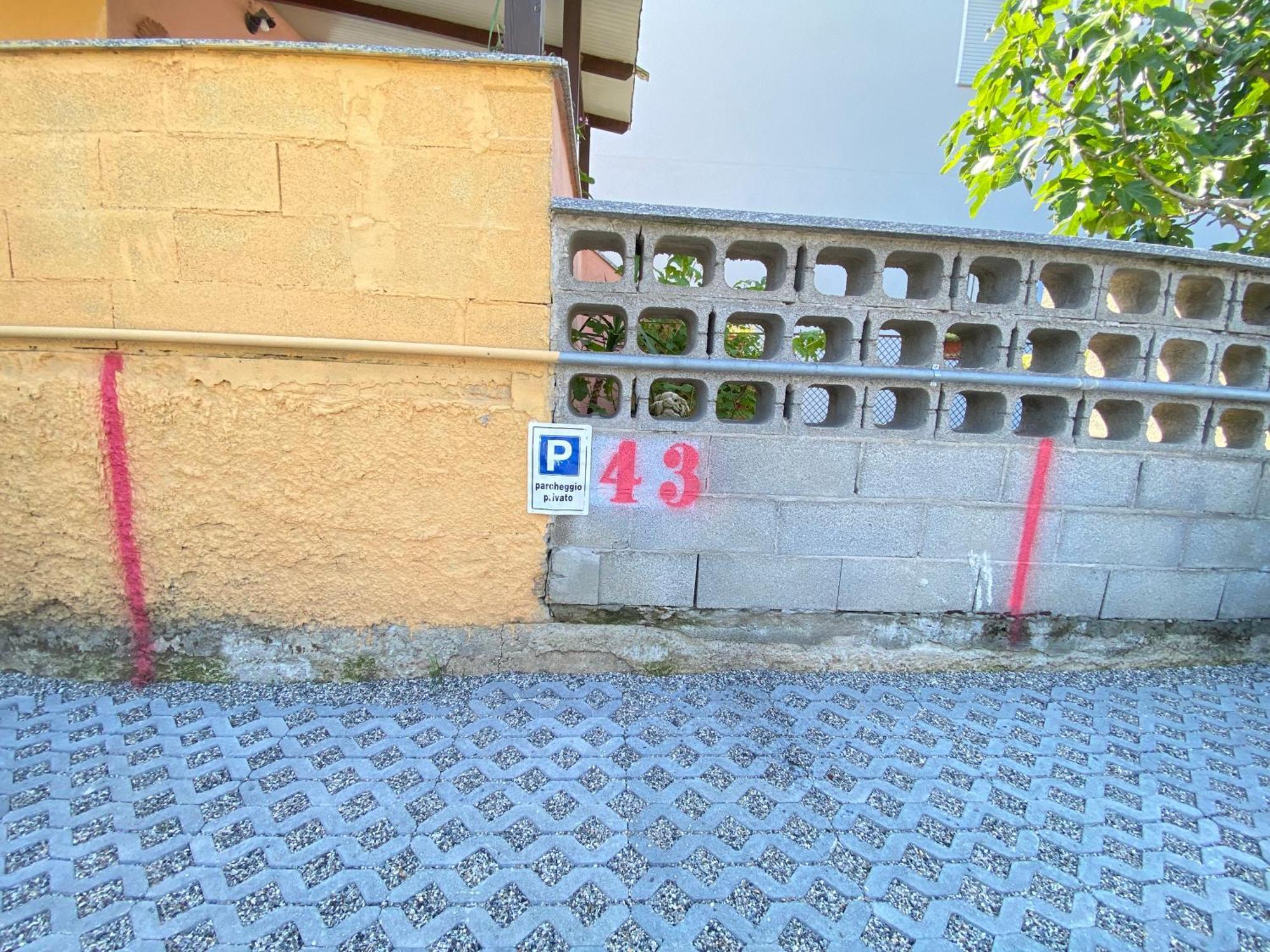 Apt Donati Home, Modernita E Comfort Con Parcheggio Gratuito Privato E Spazio Esterno Privato 卡萨诺阿达 外观 照片