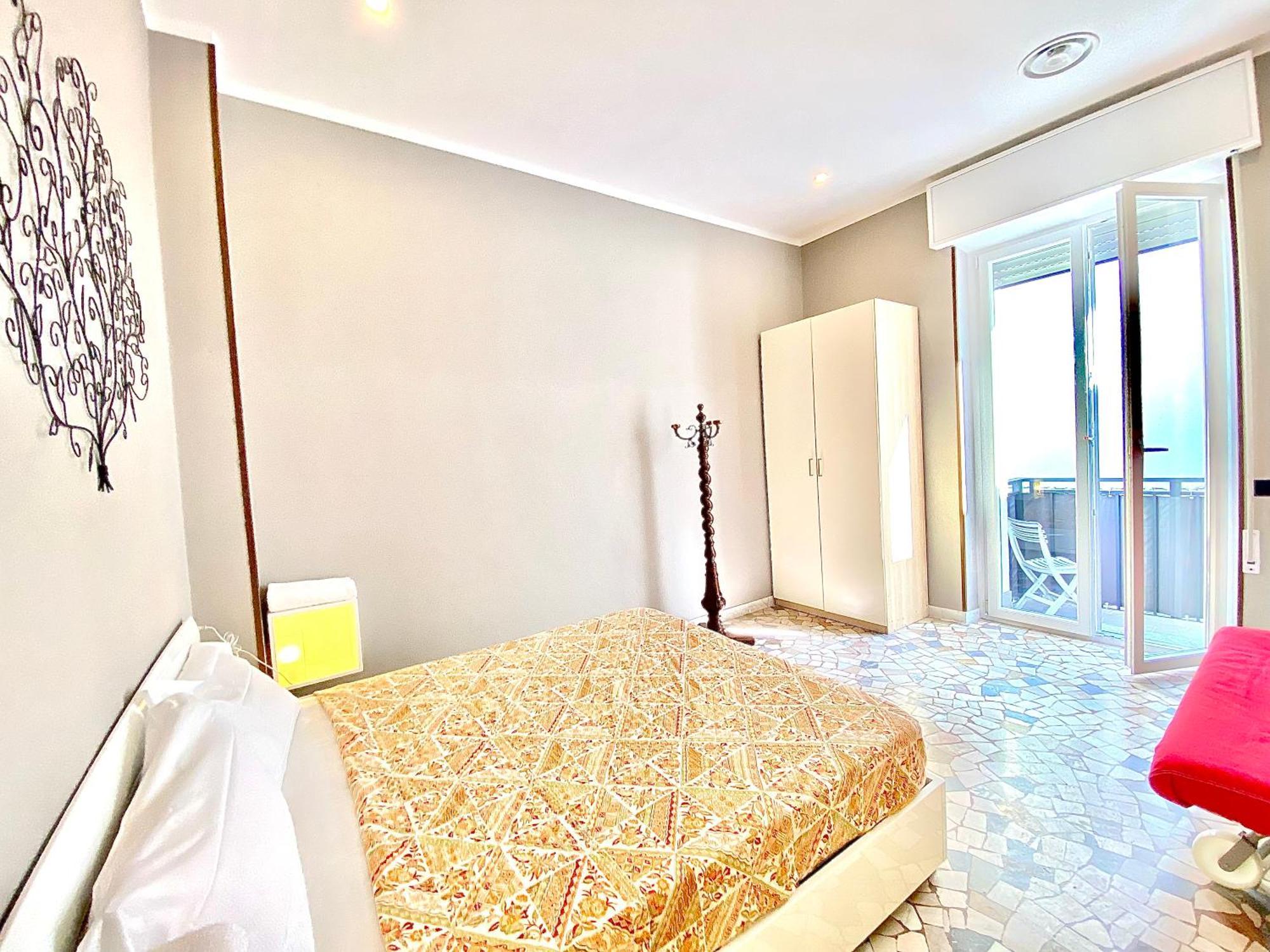 Apt Donati Home, Modernita E Comfort Con Parcheggio Gratuito Privato E Spazio Esterno Privato 卡萨诺阿达 外观 照片