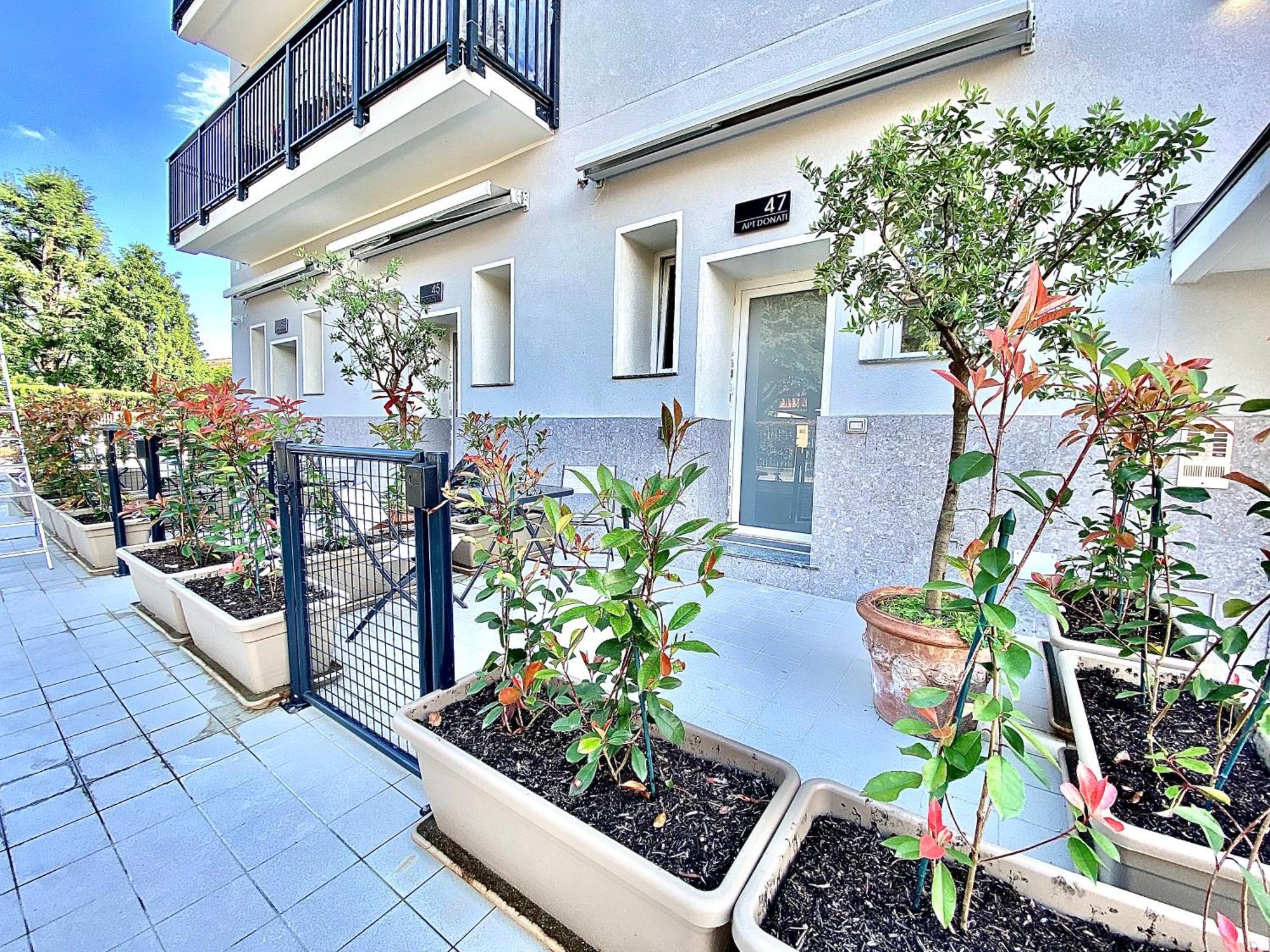 Apt Donati Home, Modernita E Comfort Con Parcheggio Gratuito Privato E Spazio Esterno Privato 卡萨诺阿达 外观 照片